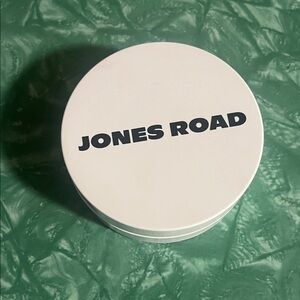 Jones Road Cream Accent Piece